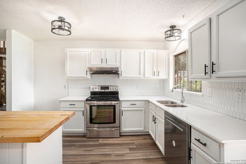 6911 Timberhill, Leon Valley, TX, 78238-2167 | Card Image