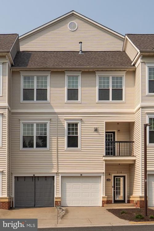11-214-11391 Aristotle Dr, FAIRFAX, VA, 22030-0936 | Card Image