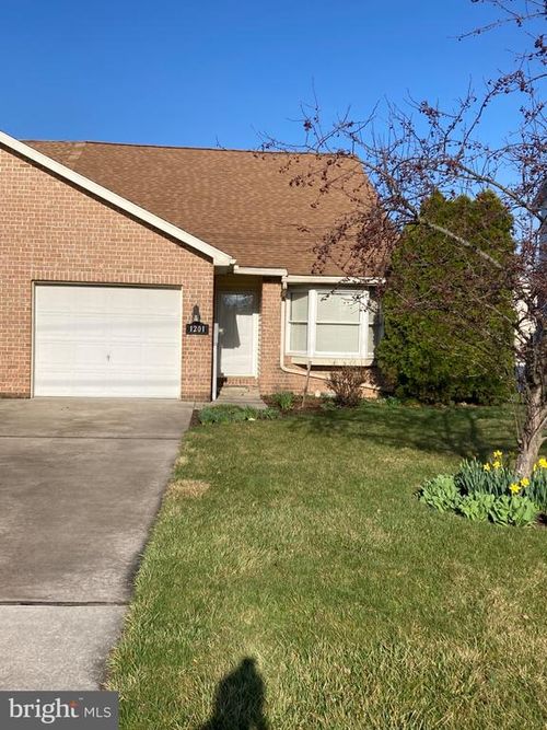 1201 Progress Rd, Chambersburg, PA, 17201-3278 | Card Image