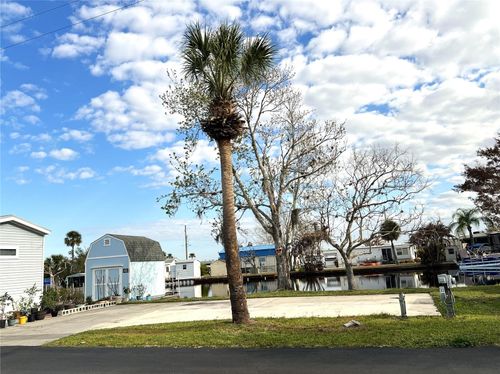 1305 Pine Island Dr N, SAINT CLOUD, FL, 34771-7426 | Card Image