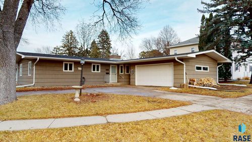 1085 Circle Dr Drive, Brookings, SD, 57006 | Card Image