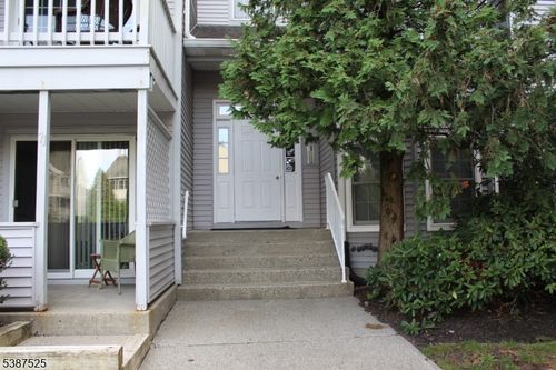 75-75 Quartz Ln, Paterson, NJ, 07501-3345 | Card Image