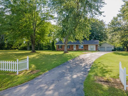1150 Mattox Town Rd, Lawrenceburg, TN, 38464-6078 | Card Image