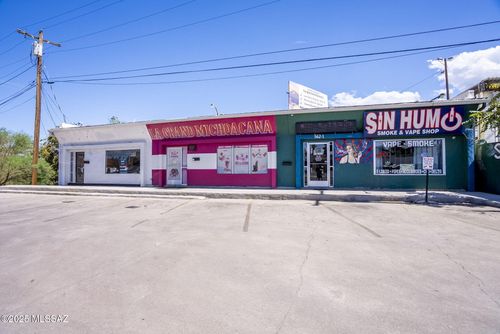 562 Grand Ave, Nogales, AZ, 85621-2720 | Card Image