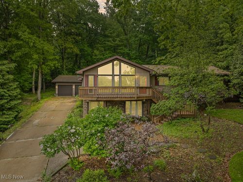 153 Cheyenne Trl, Malvern, OH, 44644-9525 | Card Image