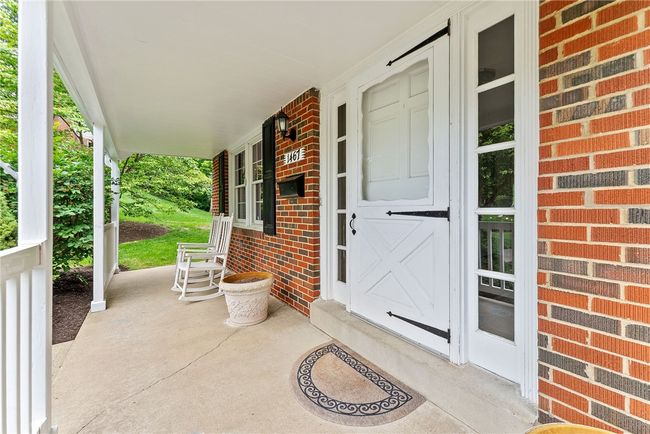 1467 Meteor Cir, House other with 3 bedrooms, 3 bathrooms and 2 parking in Upper St. Clair PA | Image 4