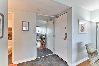 1501 - 720 Spadina Ave, Condo with 1 bedrooms, 1 bathrooms and null parking in Toronto ON | Image 3