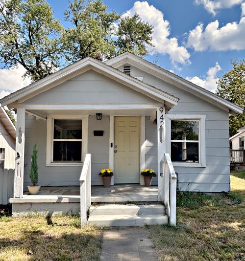 942 S Nettleton Ave, Springfield, MO, 65806-2740 | Card Image