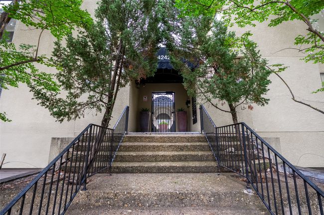 APT-111 - 4242 Travis St, Townhouse with 2 bedrooms, 3 bathrooms and null parking in Dallas TX | Image 35