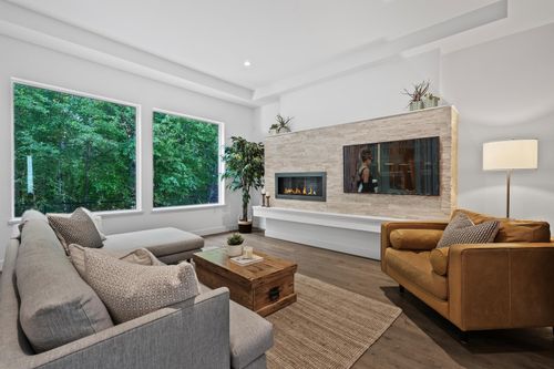 39355 Falcon Cres, Squamish, BC, V8B0Y9 | Card Image