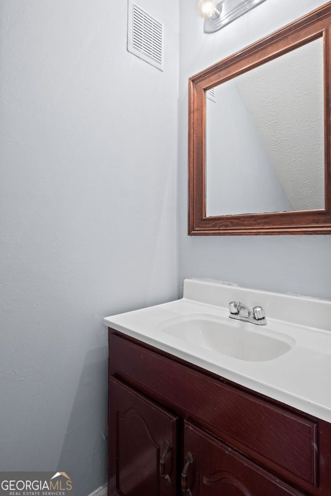 E - 364 N 19 Th St, House other with 2 bedrooms, 1 bathrooms and 2 parking in Griffin GA | Image 9