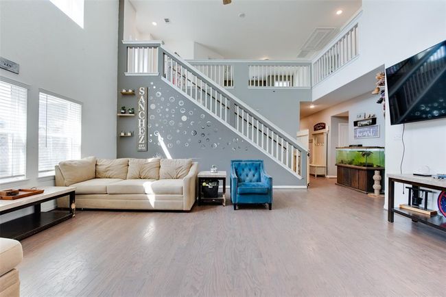 438 Dorsal Way, House other with 4 bedrooms, 3 bathrooms and 3 parking in Crosby TX | Image 4