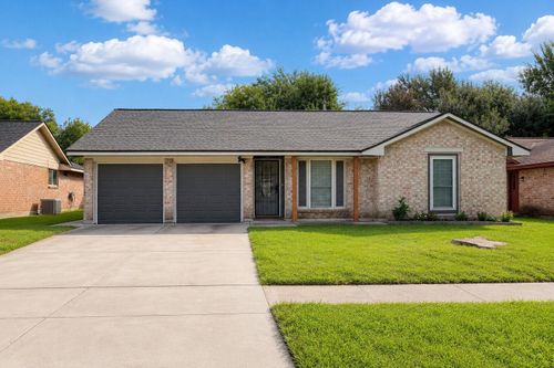 13638 Greenridge Dr, Sugar Land, TX, 77498-2227 | Card Image