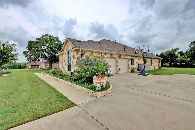 323 Chisholm Trl, House other with 4 bedrooms, 3 bathrooms and null parking in Bastrop TX | Image 25