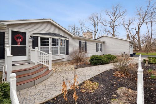 9660 King Rd, Springfield Township, MI, 48350 | Card Image