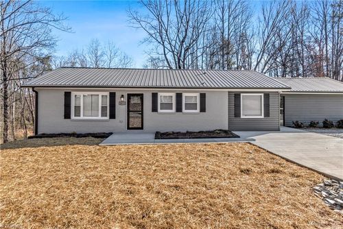 4075 Nc Highway 268 E, Pilot Mountain, NC, 27041 | Card Image