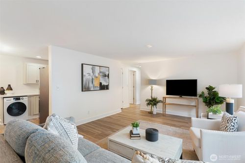 apt-201-3209 Hoyt Ave, Everett, WA, 98201-4330 | Card Image