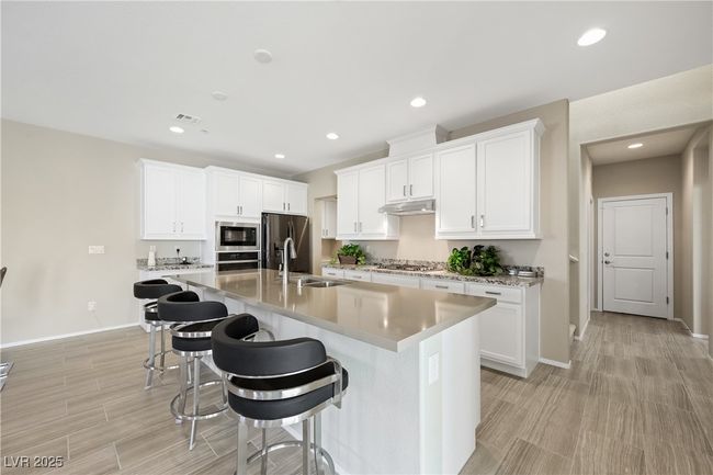 1091 E Sunset Rd, House other with 3 bedrooms, 3 bathrooms and null parking in Henderson NV | Image 7