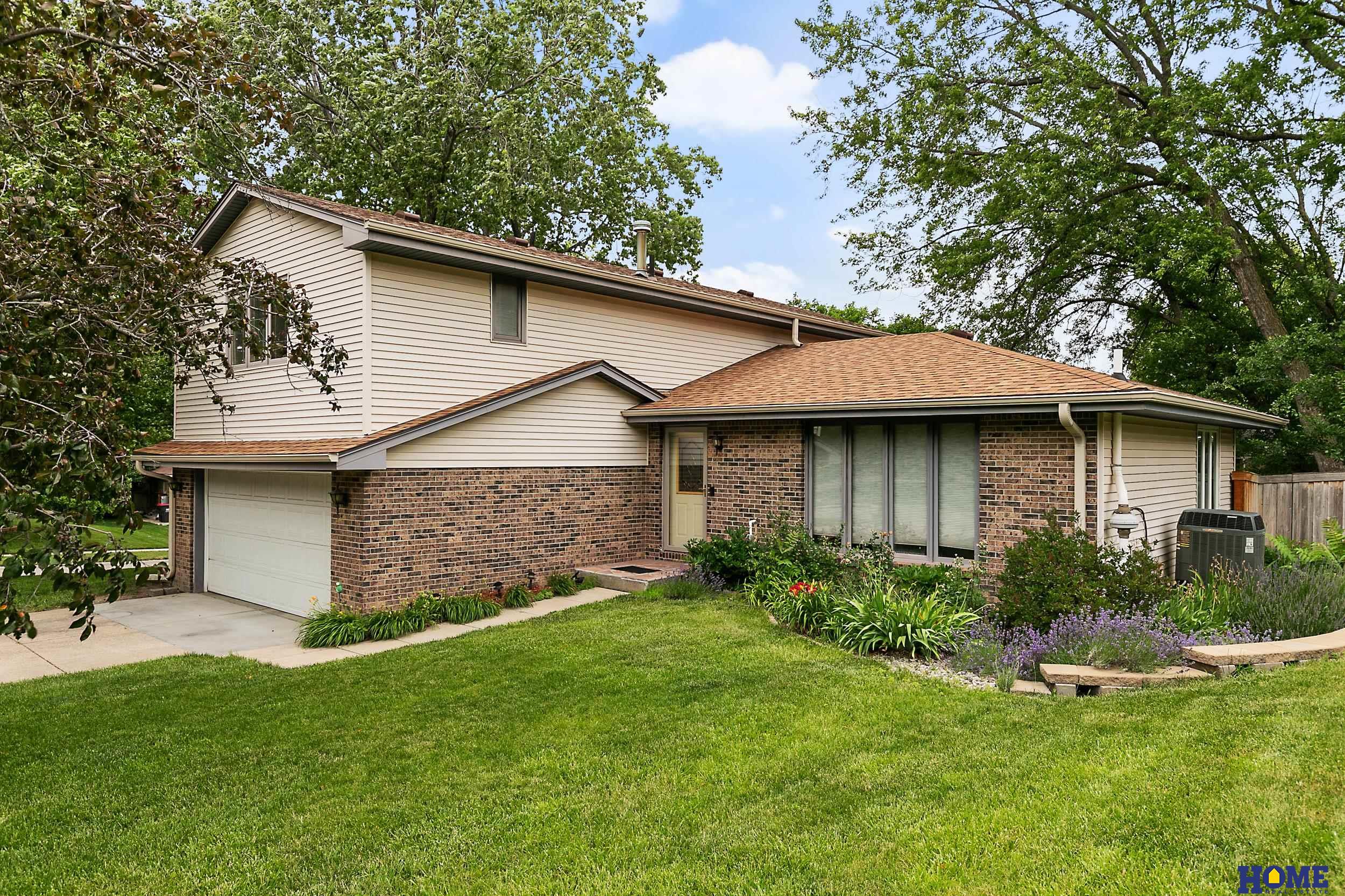 Starling Dr, Lincoln, NE 68516