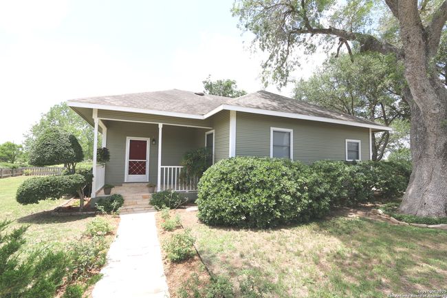 6359 Cooksey Rd, House other with 3 bedrooms, 2 bathrooms and null parking in Adkins TX | Image 4