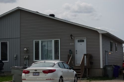 891 Denise St, Timmins, ON, P4P1A7 | Card Image