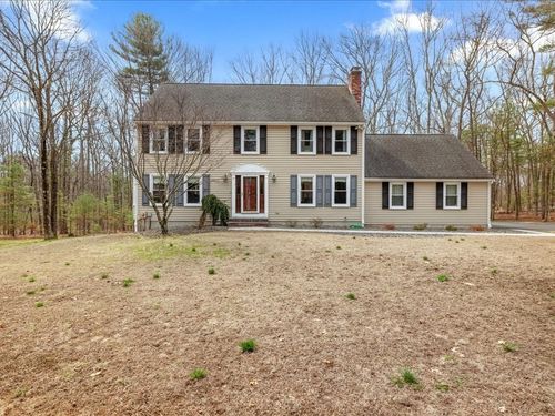 15 Daniels Rd, Mendon, MA, 01756-1336 | Card Image