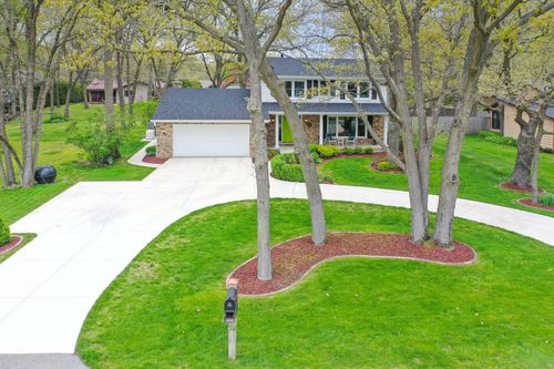 8710 Lakeshore Drive, Pleasant Prairie, WI, 53158 | Card Image