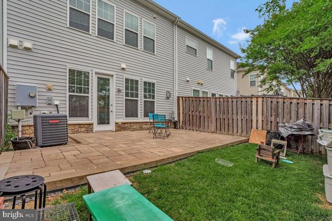 42523 Benfold Sq, Townhouse with 3 bedrooms, 3 bathrooms and null parking in BRAMBLETON VA | Image 28