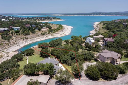 331 Village View Dr, Canyon Lake, TX, 78133-5526 | Card Image