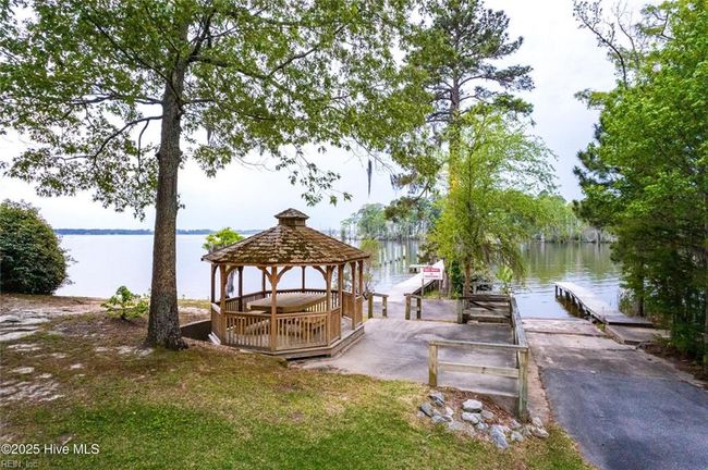 Community Area with Gazebo, Dock and Boat Ramp | Image 7
