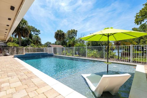 76 Flamingo Dr, Palm Coast, FL, 32137-8460 | Card Image
