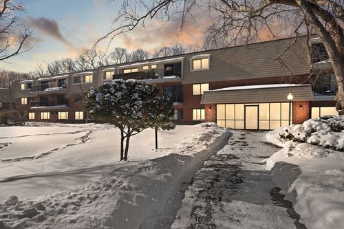 unit-315-575 Broad St, Weymouth, MA, 02189-1826 | Card Image