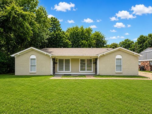 1857 S Perkins Rd, Memphis, TN, 38117-7430 | Card Image