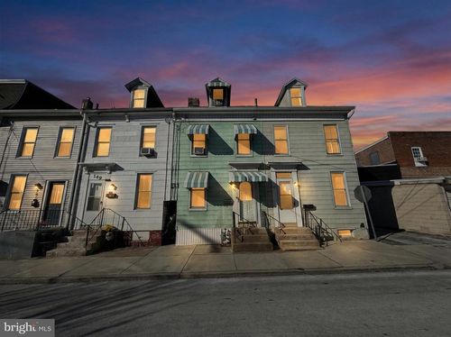 151 Arch St, YORK, PA, 17401-5301 | Card Image