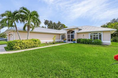 1541 Nw 25 Th Avenue, House other with 3 bedrooms, 2 bathrooms and null parking in Cape Coral FL | Image 3