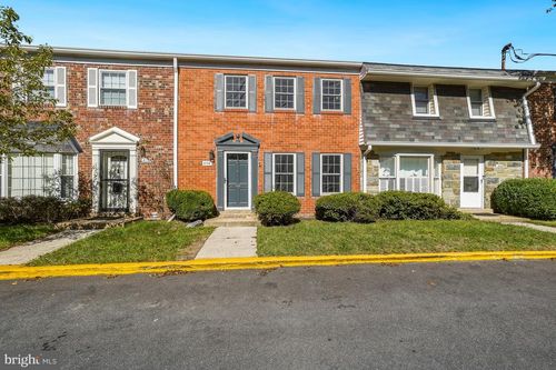8108 Lakecrest Dr, GREENBELT, MD, 20770-3318 | Card Image