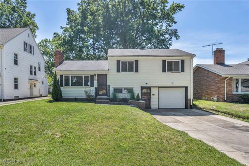 3060 Keswick Rd, Cleveland, OH, 44120-2721 | Card Image