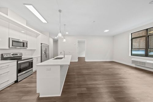 apt-614-121 34th St, Union City, NJ, 07087-8052 | Card Image