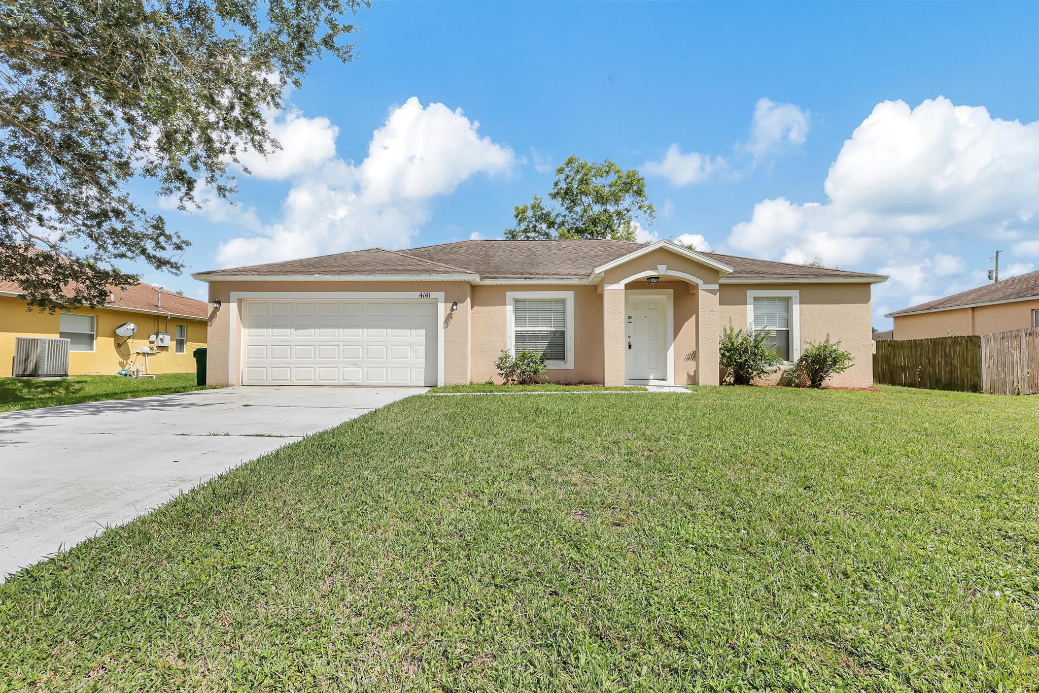 Rardin St, Port Saint Lucie, FL 34953