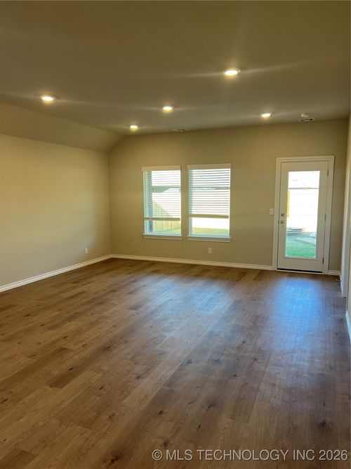 7419 E 156th Pl S, Bixby, OK, 74008-4666 | Card Image