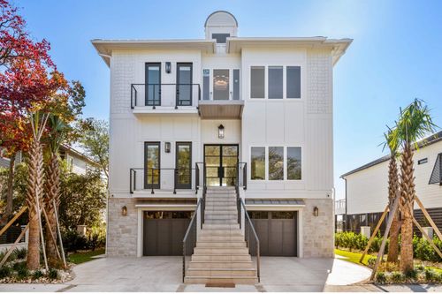 3109 1st Ave S, Murrells Inlet, SC, 29576-7701 | Card Image