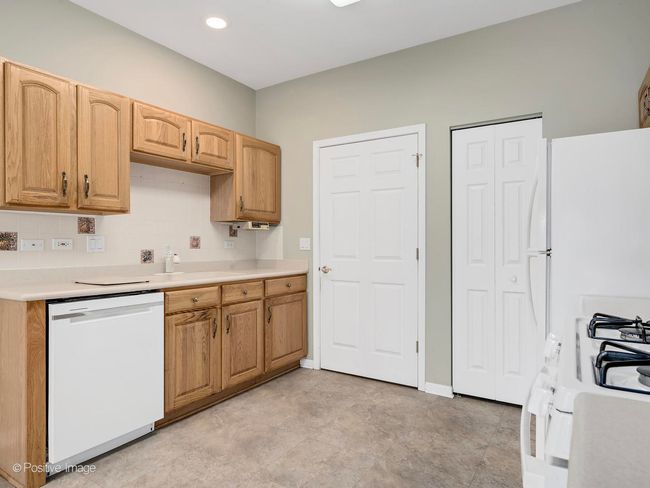 21323 - 21323 W Juniper Ln, Condo with 2 bedrooms, 2 bathrooms and 2 parking in Plainfield IL | Image 12