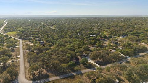 141 County Road 6869, Natalia, TX, 78059-2573 | Card Image