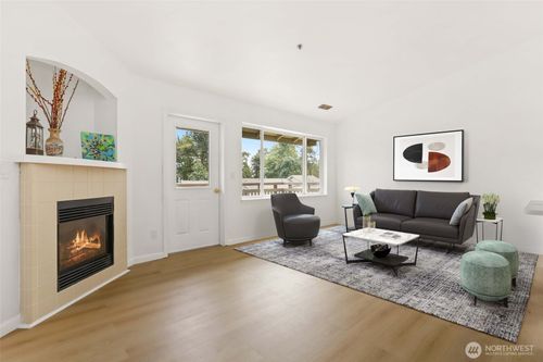 unit-202-901 E Marine View Dr, Everett, WA, 98201-1438 | Card Image