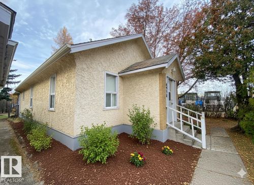 4928 50 St, Gibbons, AB, T0A1N0 | Card Image