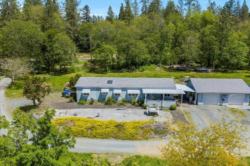 2447 Stringer Gap Rd, Grants Pass, OR, 97527-9573 | Card Image