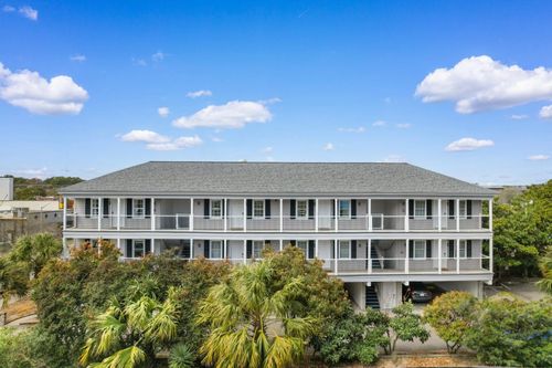 404 22nd Ave N, Myrtle Beach, SC, 29577-3033 | Card Image