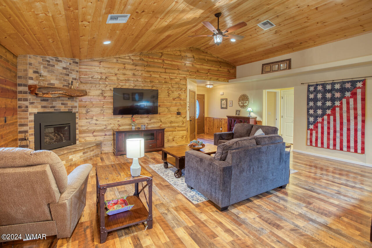 Mountain Pines Ave, Show Low, AZ 85901 #1