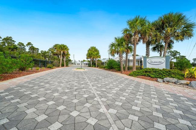 1703 St George's Ct, House other with 3 bedrooms, 2 bathrooms and 4 parking in Eastpoint FL | Image 9