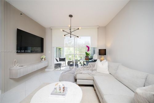 apt-215-9725 Nw 52nd St, Doral, FL, 33178-2079 | Card Image